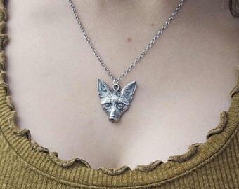 Fox Head Pendant Necklace Silver Coloured Metal Chain with Clasp