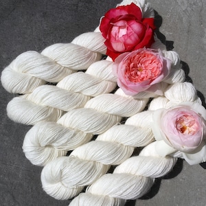 100% Angora wool, Seidenhase, PURE 260m/50g, Supersoft homegrown bunny yarn from own rabbitry, Animal friendly, Knitting, Crochet, natural