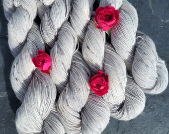 Angora PURE. Seidenhase. 260m/50g. Fingering. Von glücklichen einheimischen Angorakaninchen.