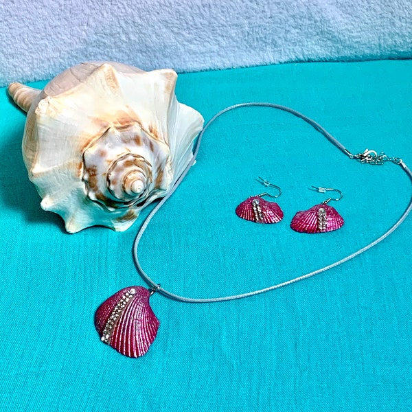 Fuchsia Seashell and Rhinestone Jewelry Set