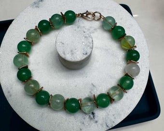 Green Aventurine Beaded Bracelet – Handmade Gemstone Jewelry with Gold Spacers