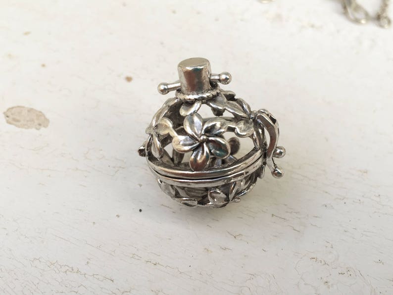 retro poison pendant Boho poison locket flower locket-vintage wedding-poison box necklace-retro pill box necklace boho chic-retro pendant