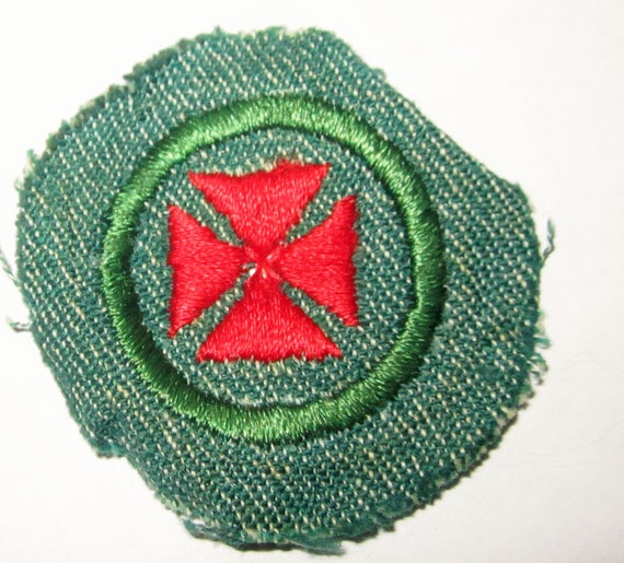 Vintage Intermediate Girl Scout Badge "1st Aid" c… - image 1