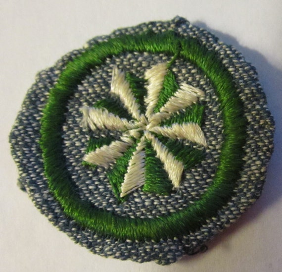 Vintage Intermediate Girl Scout Badge "Junior Citi