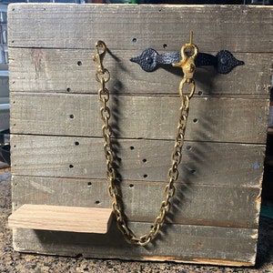 Cartera de motociclista con cadena de latón