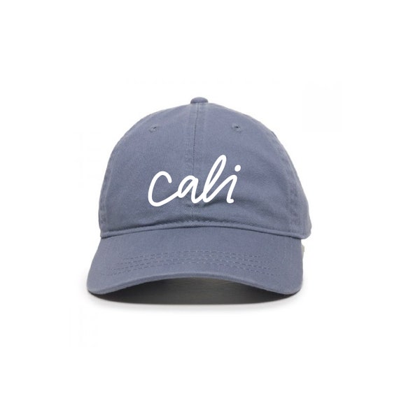 Cali Cappello con lettere a mano / 10 opzioni di colore / | Etsy Italia
