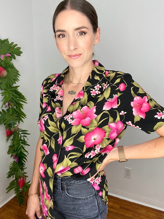 AGB 90s Black & Fuschia Floral Blouse - image 1