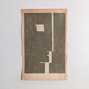 Collage di carta originale / Visage / carta di abaca su pagina di libro d'epoca