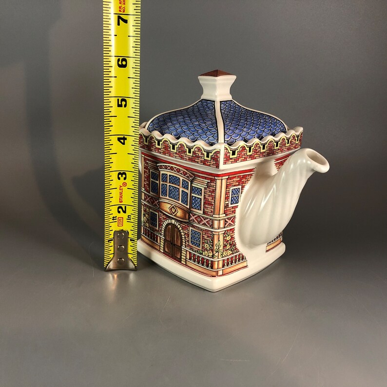Sadler House Teapot Elizabethan House English Country House Etsy