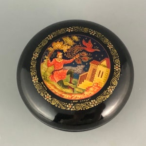 Round Lacquer Fairytale Box - Signed Mctepa