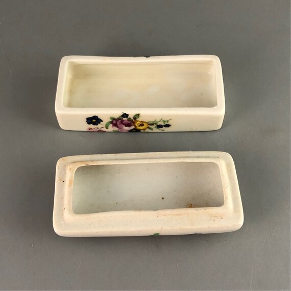 Small Rectangular Ceramic Box from China - image 10