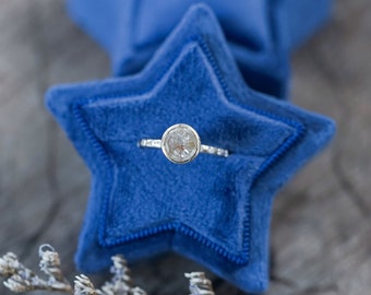 Velvet Star Ring Box in Royal Blue