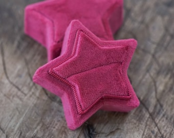 Velvet Star Ring Box in Fuchsia