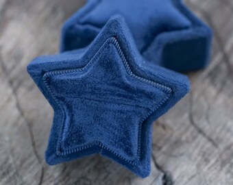 Velvet Star Ring Box in Midnight Blue