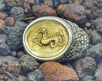 Dress Ring in Sterling Silver, with a Seahorse design, in 9k gold