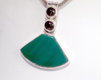 Pendant, with Chrysoprase and cabochon Black Star Diopside in an articulated setting of sterling silver