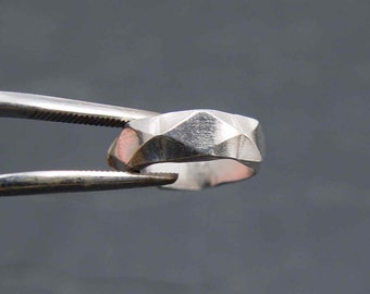 BEAUTIFUL EAR CUFF Sterling Silver Faceted Cut Pattern