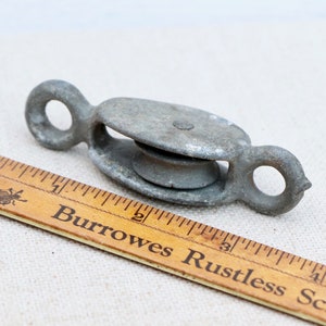 Vintage Small Single Wheel Metal Pulley, Vintage Metal Hardware