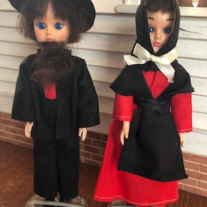 Amish vintage dolls - 2 Standard Doll Co.