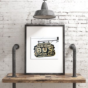 Stampa della stazione degli autobus / Insegna del caffè della stazione degli autobus Union / Stampa del segno storico / Stampa Americana / Parete della cucina rustica / Decorazione dell'autobus / Regalo per l'autista dell'autobus