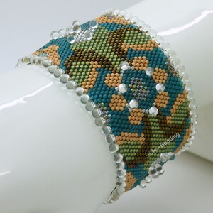Beading PATTERN. DIGITAL DOWNLOAD. Odd Count Peyote Pattern. Peyote bracelet bead pattern. Arts and Crafts Style Bracelet. Brooch Inspired.