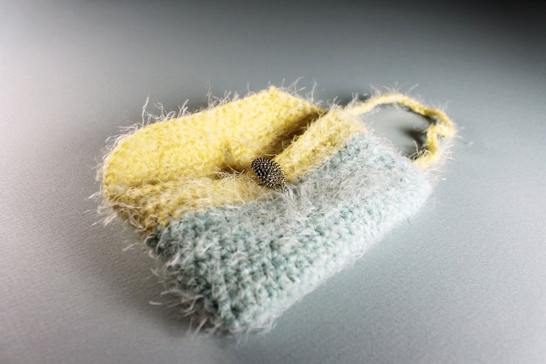 Crochet Coin Purse, Yellow Green Wristlet image 10