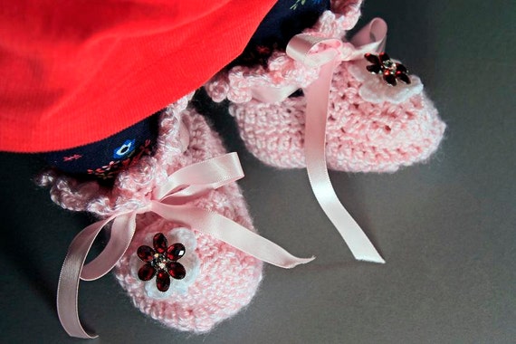Pink Baby Booties, Crochet, Baby Girl's Booties, Handmade, Infant Booties, 0-3 months,  Ribbon Ties, Baby Shower Gift