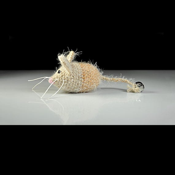 Handmade Crochet Catnip Mouse Toy with Bell – Organic Catnip – Natural Yarn Cat Toy for Playful Cats