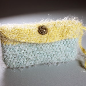 Crochet Coin Purse, Yellow Green Wristlet image 4