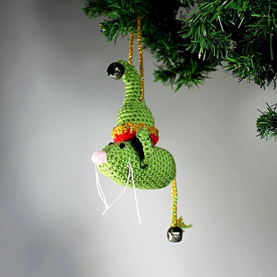Elf Mouse Christmas Ornament, Christmas Elf, Crochet, Green and Gold, Holiday Decor, Christmas Decoration