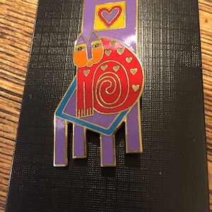 Vintage Laurel Burch Brooch Pin &quot;Cat On Chair&quot; Signed. This is HTF Excellent Condition