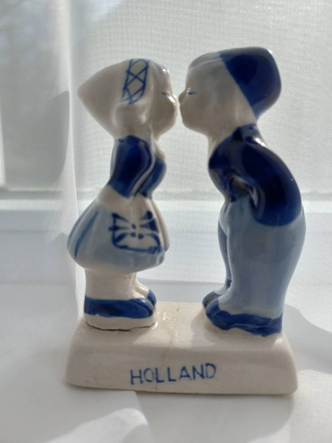 Vintage Delft Blue Dutch Boy and Girl Kissing - Etsy