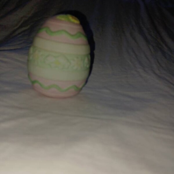 Lefton 1975 easter egg hand painted