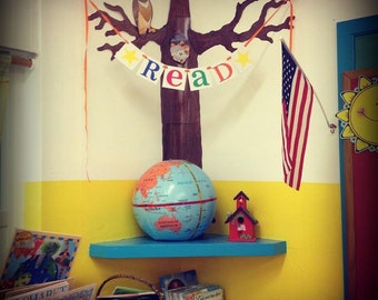 Teacher Gift / Read Sign / Garland / Classroom Decor / Back to School Banner / Photo Prop / Library Decor / Reading Nook