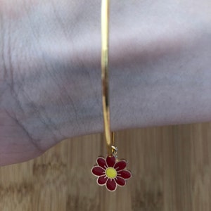 Kathryns creations red flower bracelet image 1