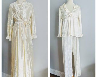 Vintage Lingerie, Ivory Nightgown, Nightgown, Peignoir, Ivory Ruffled Robe, Bridal, Bridal Shower, Gift for Her, Night gown and Robe