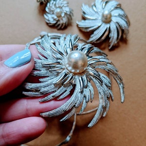 Vintage Jewelry, Sarah Coventry, Sarah Coventry brooch, Brooch, Pin, Earrings, Clip Ons, Vintage Brooch, Coventry, Vintage Earrings, Vintage image 2