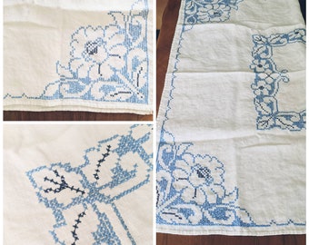 Cross Stitch Tablecloth, Blue Cross Stitch, Vintage Tablecloth, Vintage Linens, Cross Stitch, Blue Tablecloth, Vintage Tablecloth, Floral