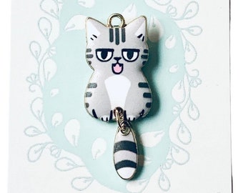 Gray cat with stripes cat  Needle minder Enamel magnetic needle minder magnetic for cross stitch or embroidery cat thread keeper