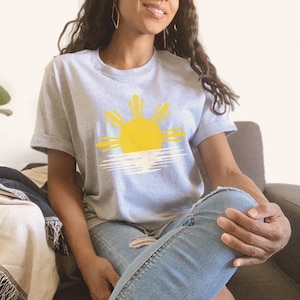 Philippines Sunset T-shirt (unisex fit for men & women), Vintage Filipino Heritage Shirt, Philippines Sun, Philippines Shirt, AAPI Shirt