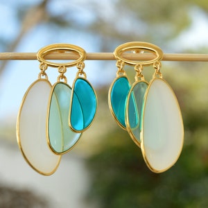 Lange goldene Ohrringe für Frauen, Blaue Glasohrringe, geschichtete Ohrringe, Himmelblaue Statement-Ohrringe, Spanischer Schmuck, Romantik