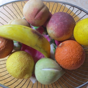 Mint. antique LOT of  8  italian alabaster, stone,fruit, 8-11 mm banana, orange, apricots, fig, lemon, classic, Alessi stainless oval basket