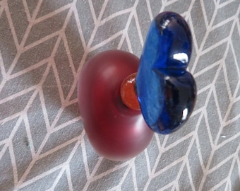 nwot,perfume bottle dark red base, blue heart, british handblow, 6 inch high