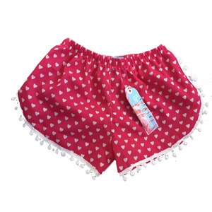 Hot Pink Liebe Herz Print Pom Pom Shorts
