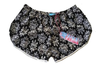 Monochrome Damask Print Pom Pom Trim Shorts