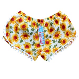 Sunflower Print Pom Pom Shorts