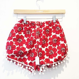 Rot Retro Blumen Print Pom Pom Shorts