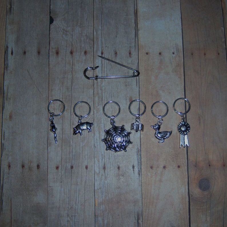 Charlotte/'s Web Inspired Knitting Stitch Markers Children/'s Book Progress Keepers WIP Knit Stitch Marker Yarn Accessories