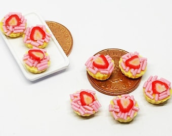 Erdbeer Cupcakes lose und auf einem Tablett Handgemachte Miniaturbäckerei 1:12 B39