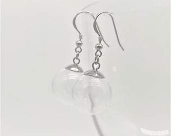 Murano-glasörhängen: Minimalistiskt blåst glas i sterlingsilver